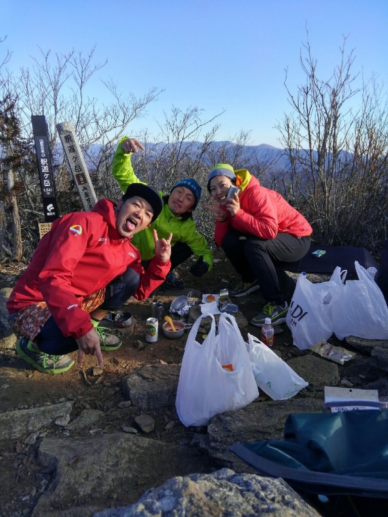 山頂で約２時間の大宴会(笑)