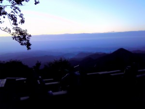 日の出山の日の出。