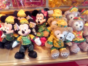空港で買った香港ディズニー版ダッフィー、かわいい。