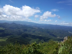 七時雨山頂より八幡平方面を望む
