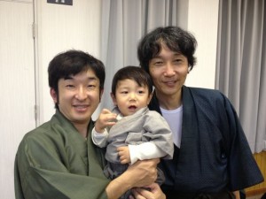 イベントの仕掛人、岡山の金田一（右）と真備の金田一（左）