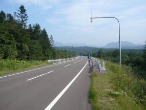 しばらくロードを走ってモアン山を目指します ロードも素晴らしい