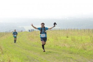 モアン山手前のエイドまでの長い登りを快走