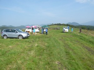 モアン山手前のエイド 仮設トイレもあり