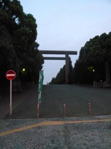 CP4靖国神社鳥居