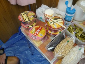 A2エイドではカップラーメンも用意いただきました