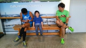 空港の旧滑走路で自転車の練習をしていた少年 笑顔の可愛い元気な男の子でした。ゆっくり遊びたかったな
