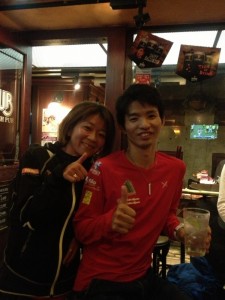 小野さんと！！ゴール後の写真を一緒に撮ってもらいましたが、私が顔がパンパンだったので、撮り直しをお願いしました。