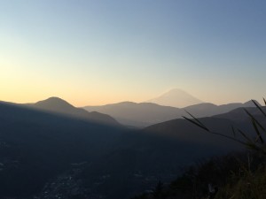 夕方の富士山は神々しく、美しいですね。