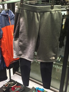 【パワーストレッチショート】一見普通のハーフパンツに見えますが。。