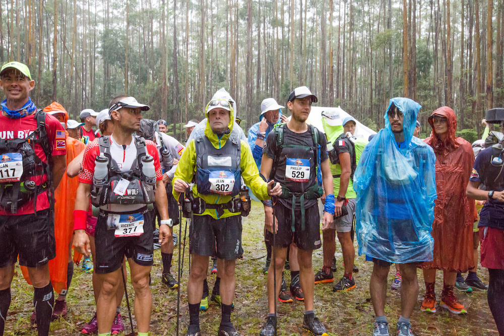 スタート前の様子。ハワイ感がゼロすぎる。